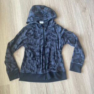 ** Zyia Active Zipup Hoodie Sweatshirt Gray Black Camo Small